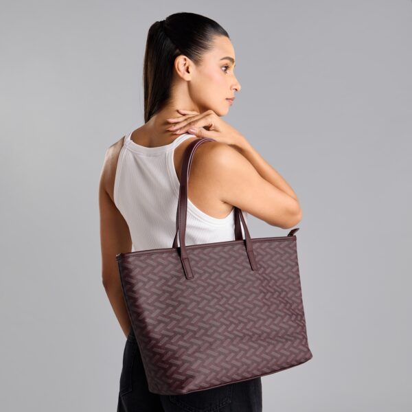 Geometric Print Tote Bag with Pouch